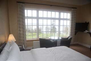 Отель Crover House Hotel & Golf Club Mountnugent Двухместный номер с 1 кроватью или 2 отдельными кроватями, вид на озеро-3